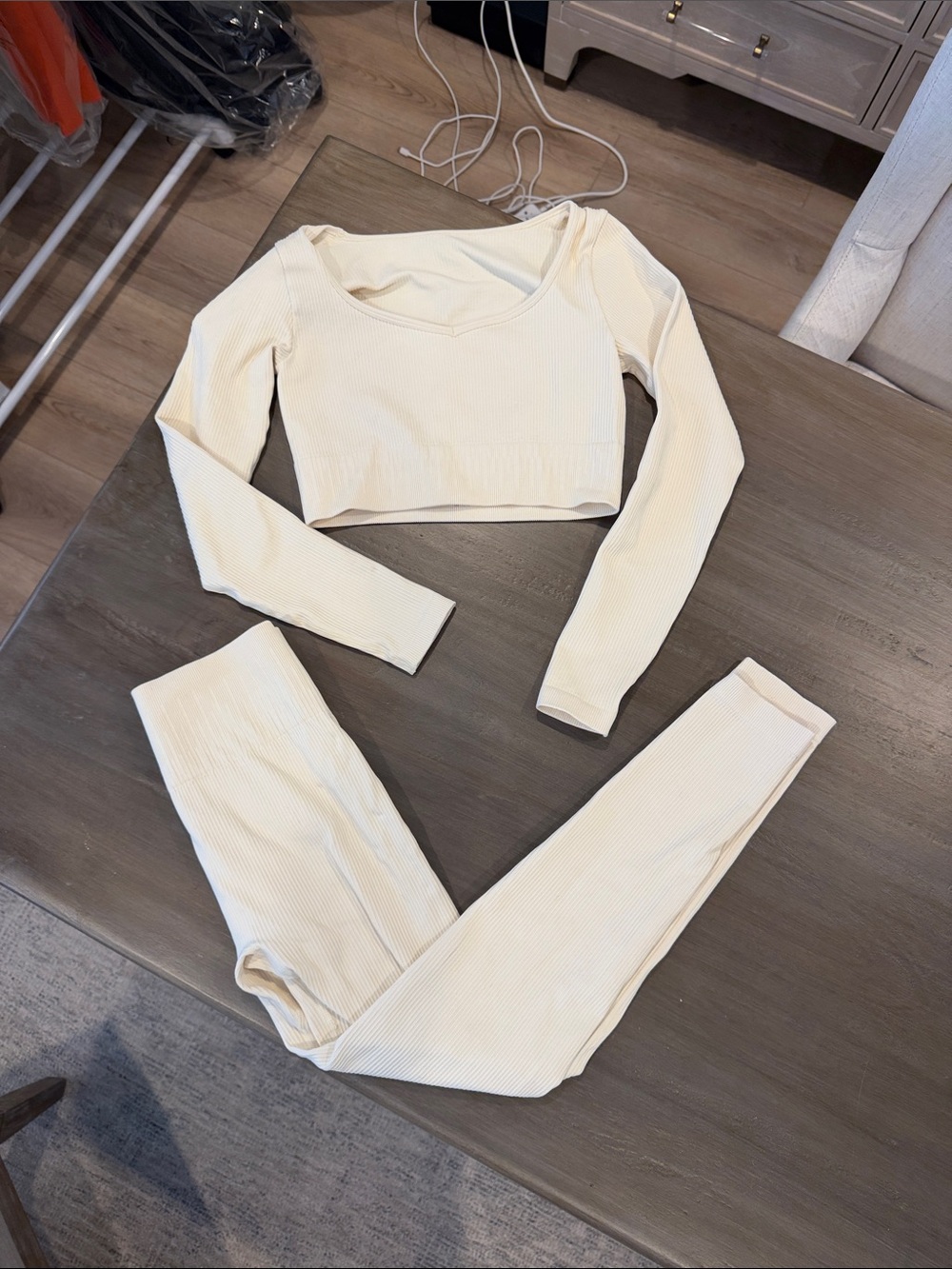 Cream set - Picture 3 of 6